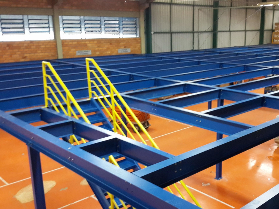 Fabricação de estruturas metálicas