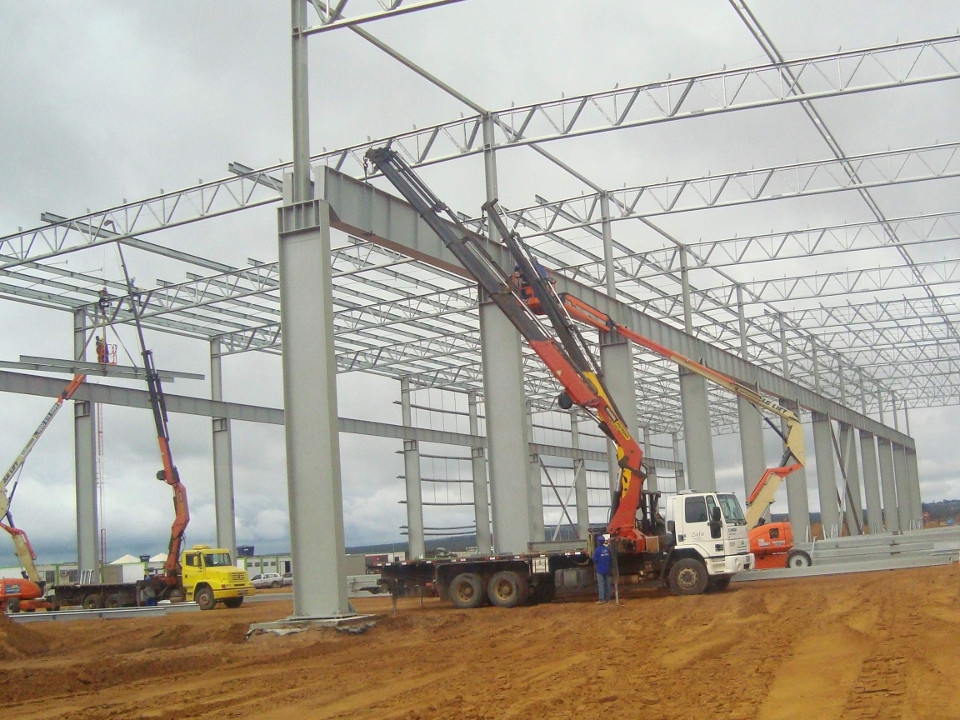 Fabricação de estruturas metálicas